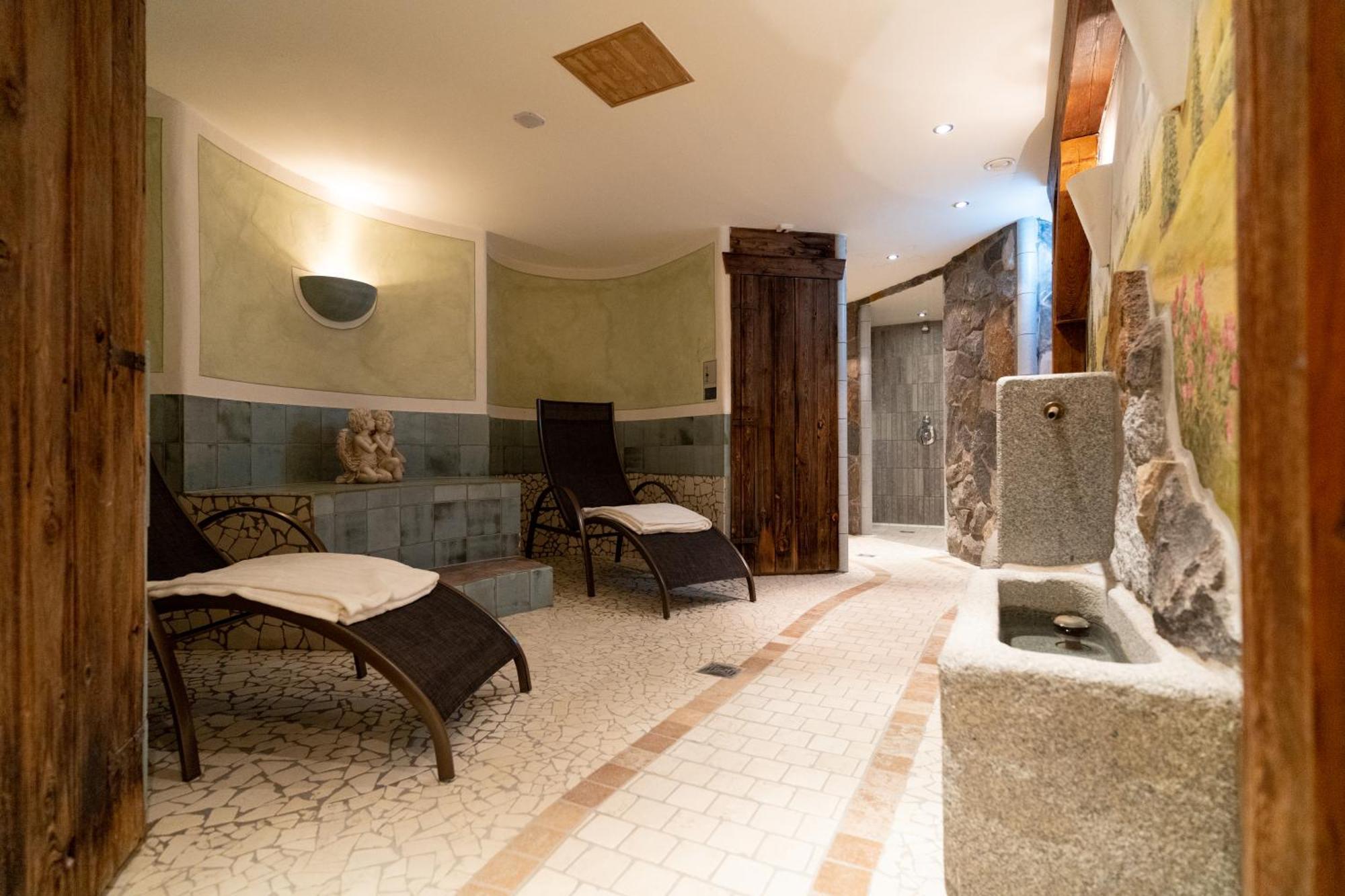 Haller'S Posthotel Riezlern Exteriör bild