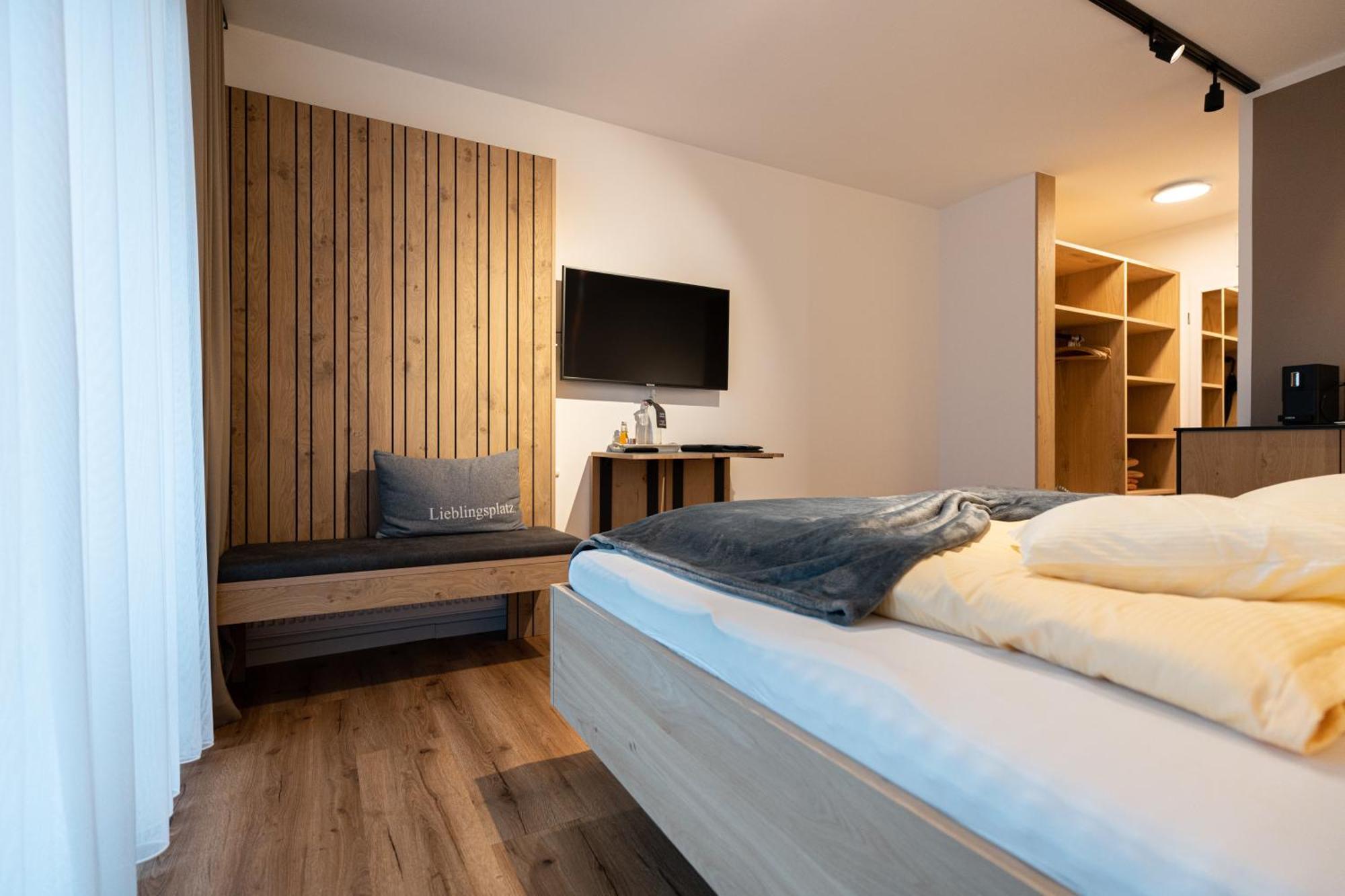 Haller'S Posthotel Riezlern Exteriör bild