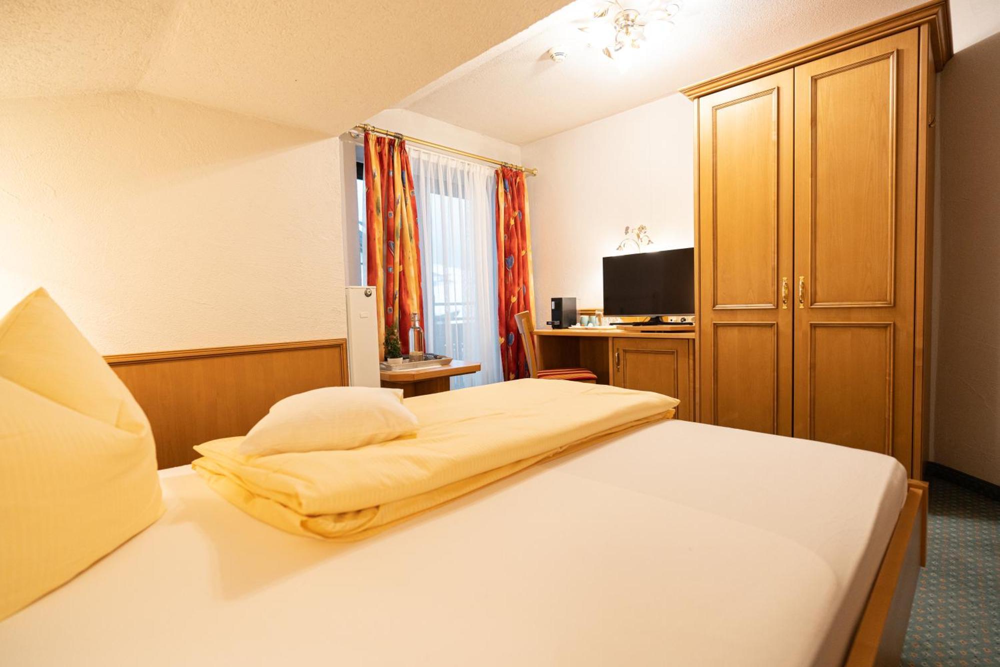 Haller'S Posthotel Riezlern Exteriör bild