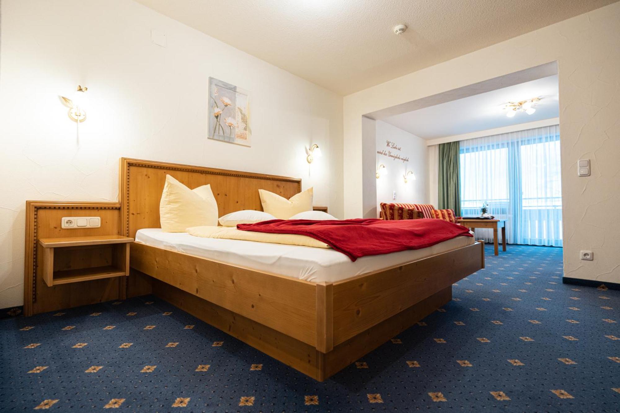 Haller'S Posthotel Riezlern Exteriör bild