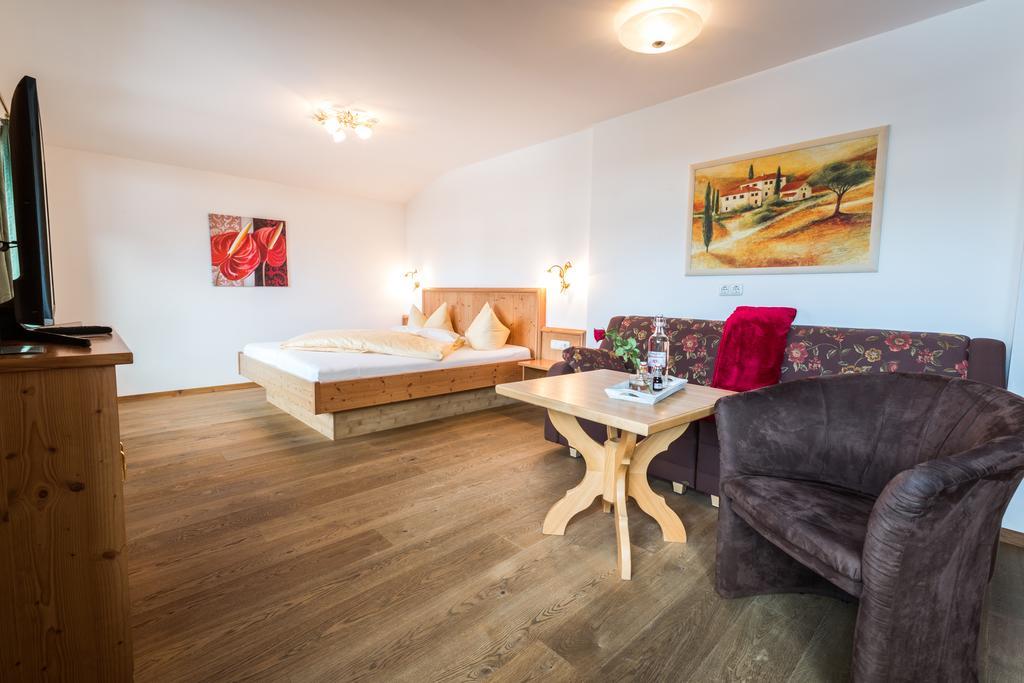 Haller'S Posthotel Riezlern Exteriör bild